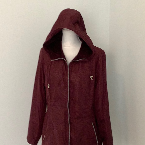 Spring lined rain coat - Picture 2 of 7